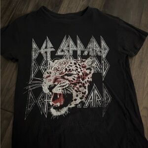 Black Graphic Leopard Tee